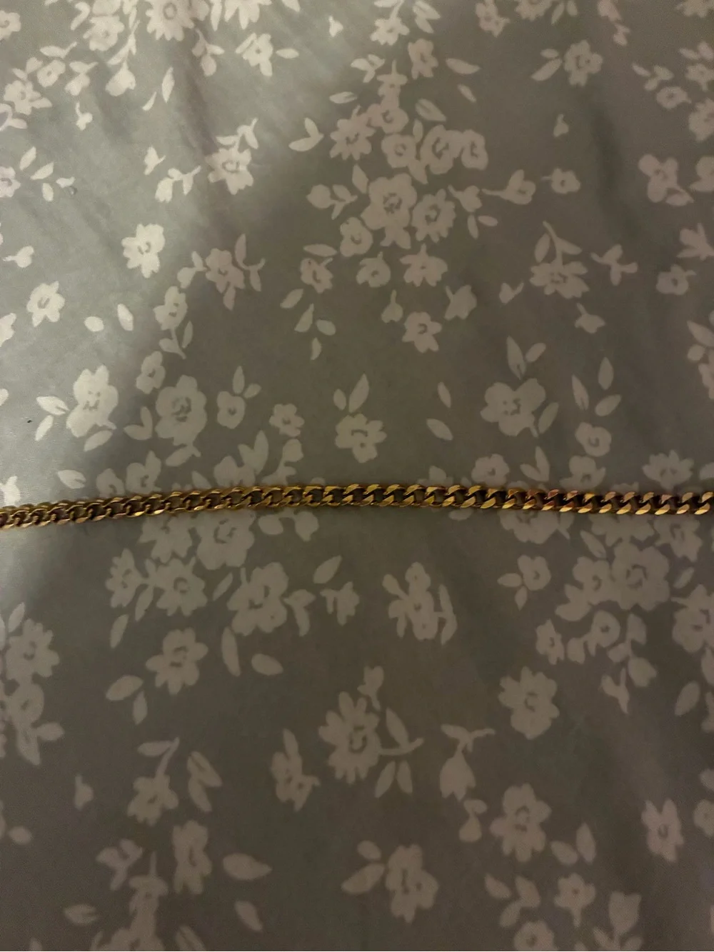 Men's Gold plated chain cubin lobster clasp size 22 in